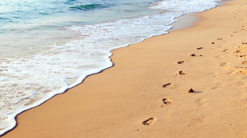 Camminare sulla sabbia:cosa dice il fisioterapista